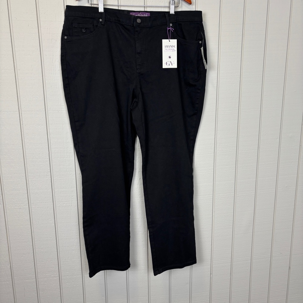 NWT Gloria Vanderbilt woman's Black Jeans Size  22W